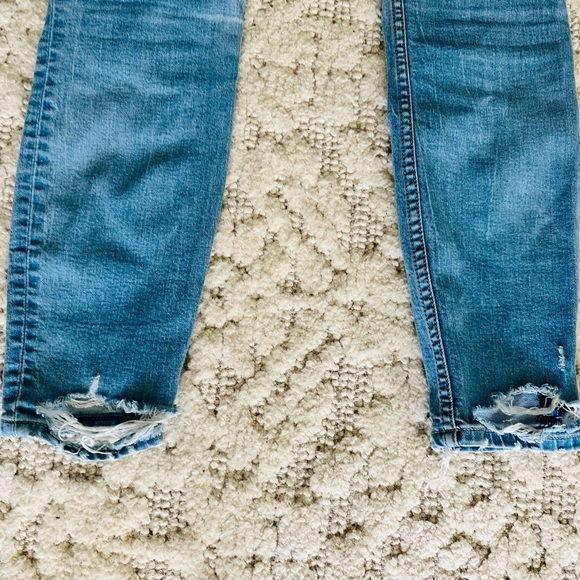 GRLFND Kendall Jeans with Distressed Hem - Picture 9 of 13